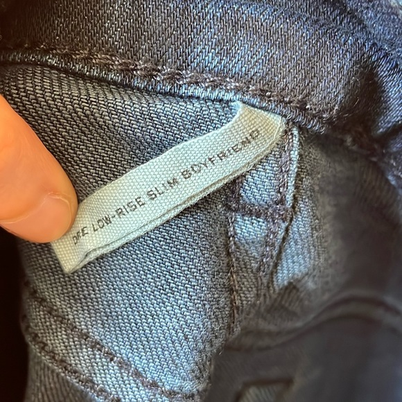 Dark Wash rag & bone Dre Low-Rise Slim Boyfriend Jeans in Bayview - Picture 16 of 17